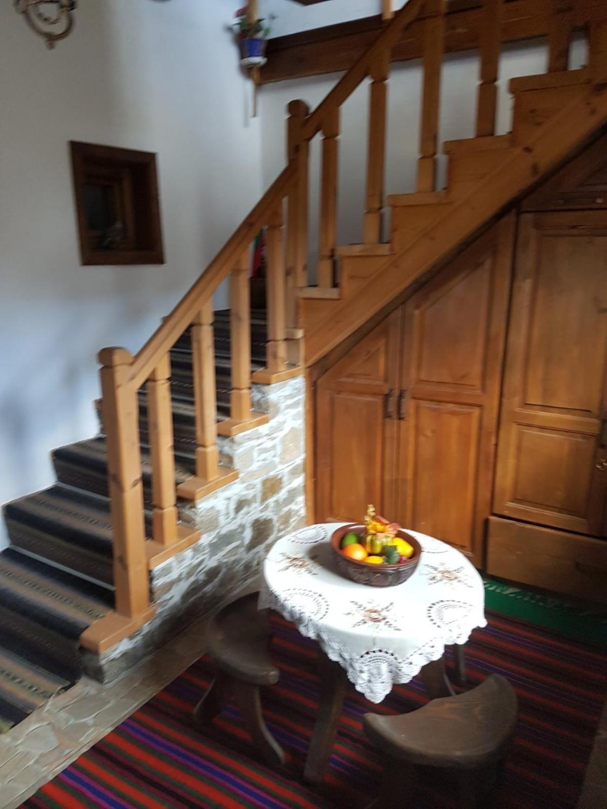 Hotel Тодорината Къща Lešten Exteriér fotografie