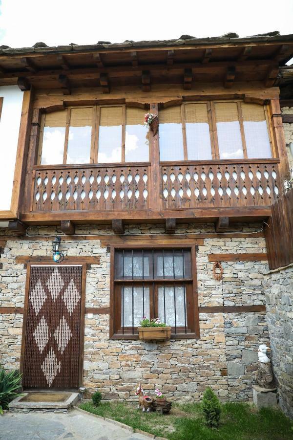 Hotel Тодорината Къща Lešten Exteriér fotografie