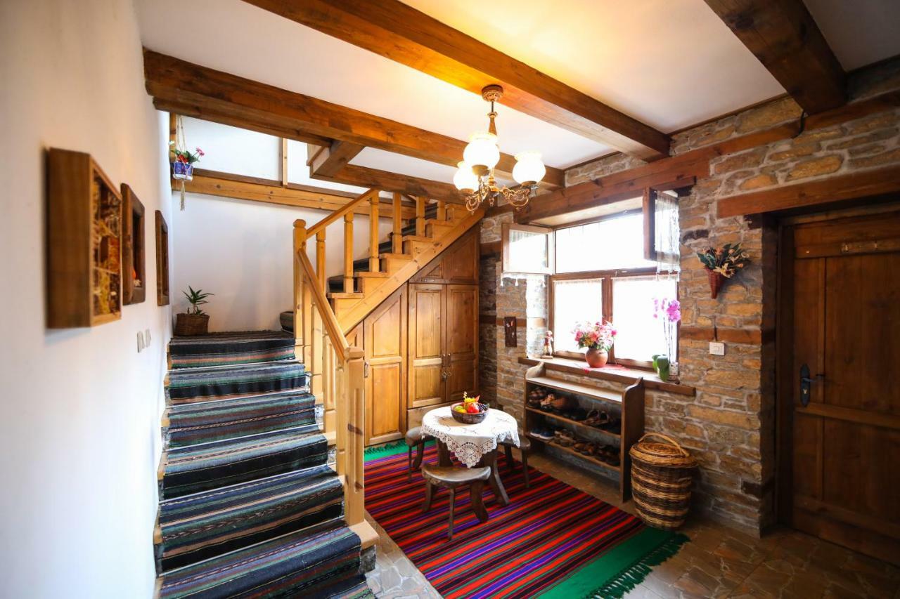 Hotel Тодорината Къща Lešten Exteriér fotografie